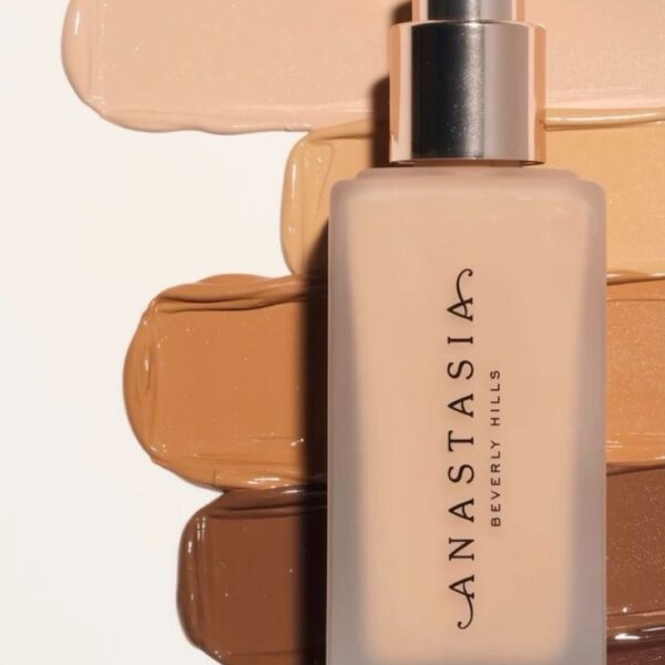 Impeccable Blurring Second Skin Matte Foundation - Fond de Teint